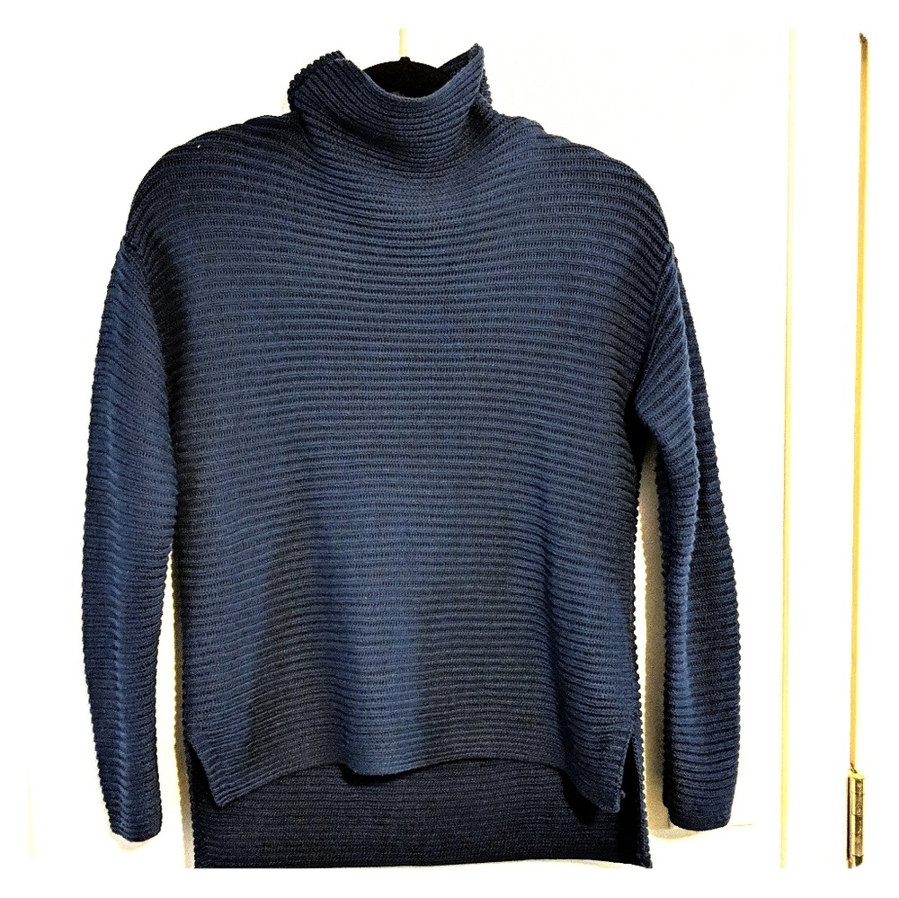Vince Camuto Sweater S
